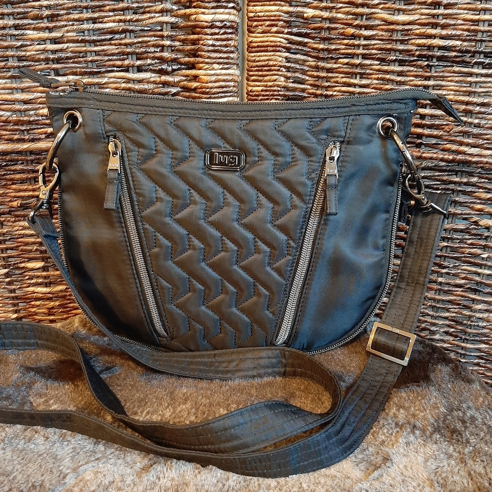 Lug Swivel Crossbody Bag Black Quilted Travel Expandable Convertible Crossbody